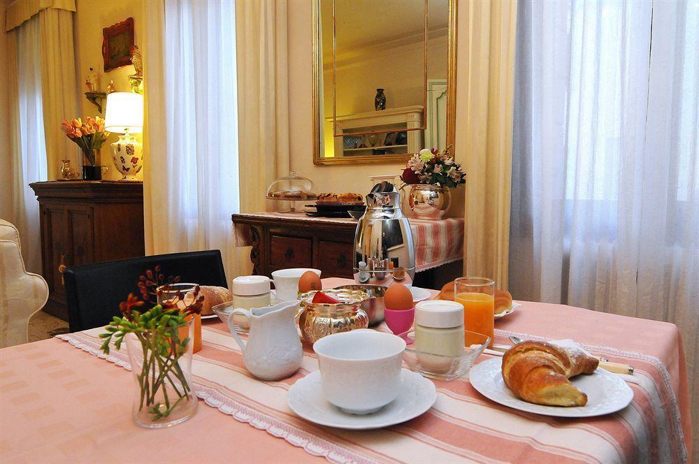 Cà Del Modena Couette-café 2*
